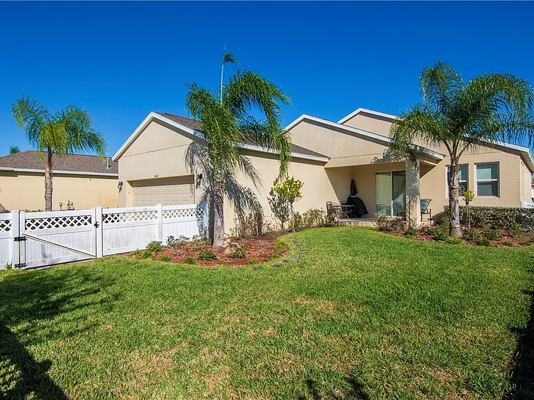 1340 Caddy Ct — Photo 14