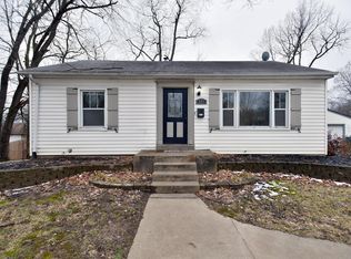521 Coverdale Ln, Saint Louis, MO