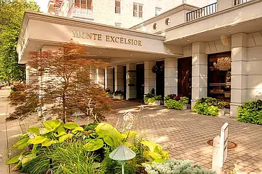 245-30 Grand Central Parkway, #6D