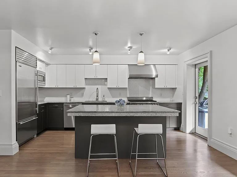 21 Union Park #GRD — Photo 6
