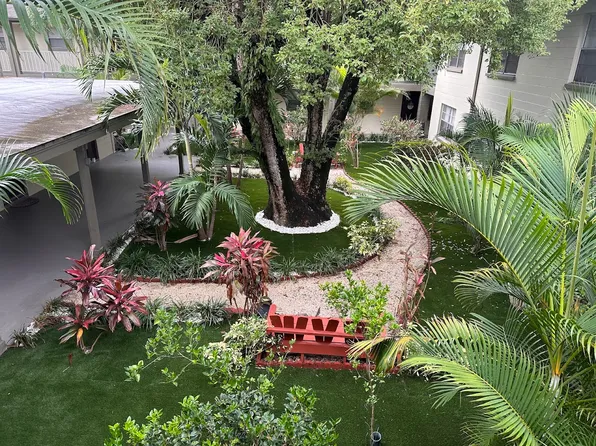 Parson's Green Courtyard Apartments