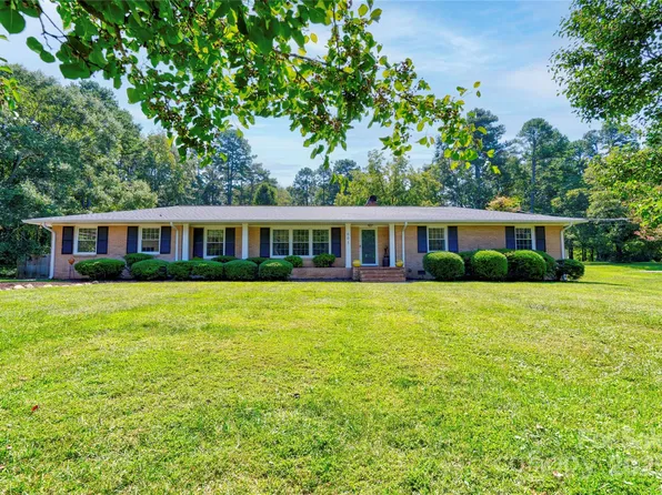 605 Gum Branch Rd, Charlotte, NC 28214