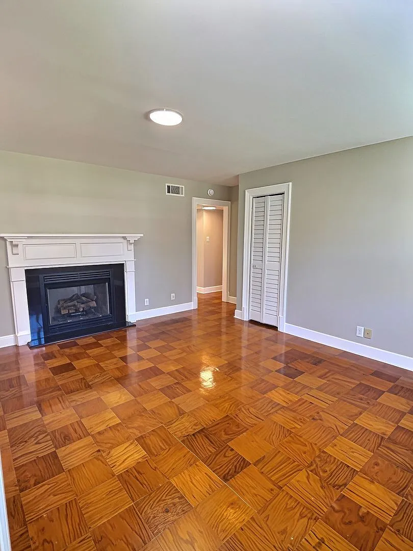 Updated 4-Bedroom Home with Fenced Yard in Pascagoula — Photo 3