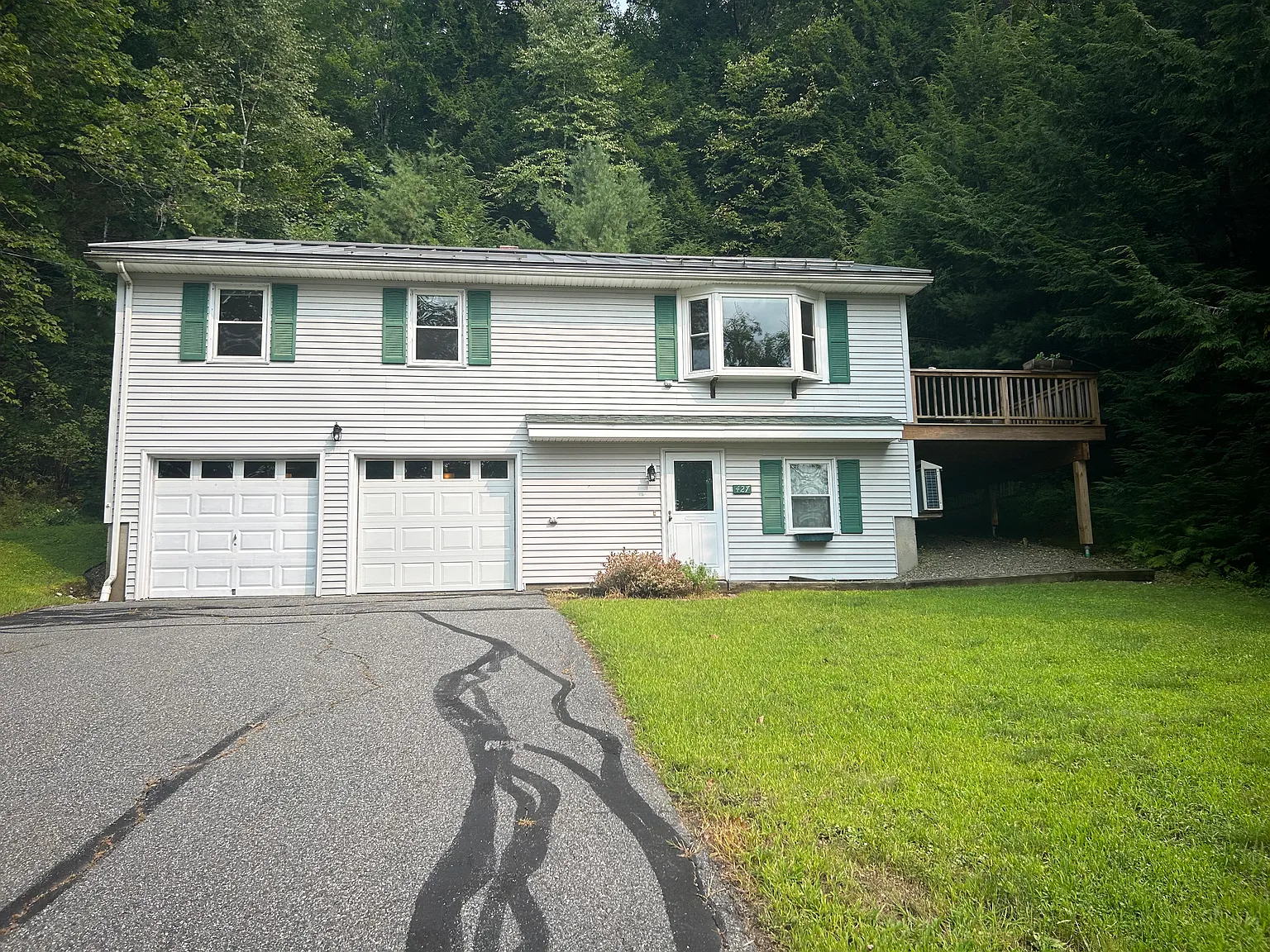 427 Memorial Dr — Photo 1
