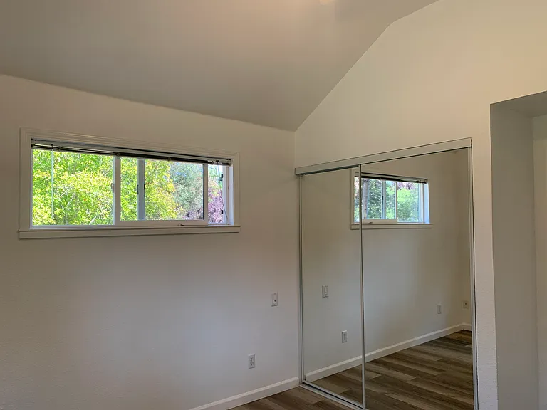 1850 Reiman Ln — Photo 11