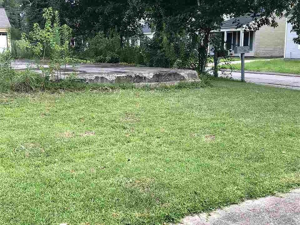2nd image of 15516 Riverdale Ave E Lot 8