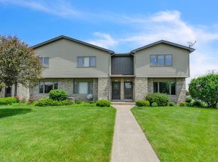 722 Sojourn Rd, New Lenox, IL 60451