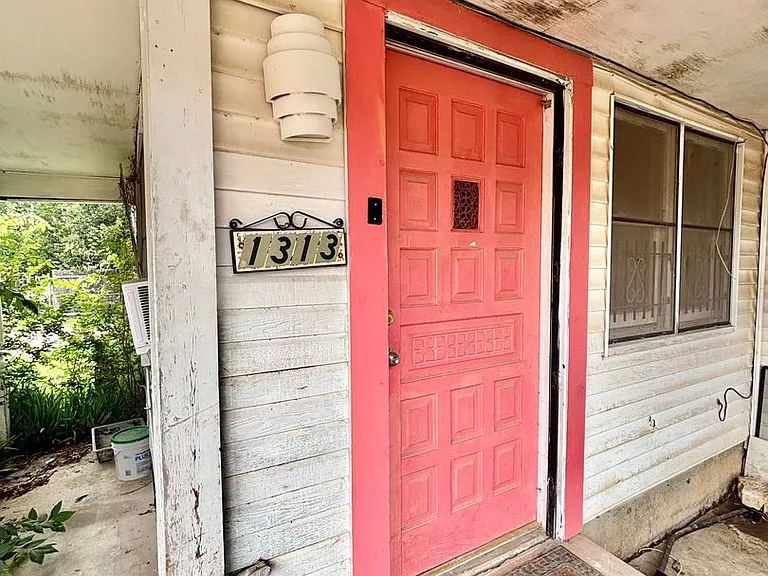 1313 Guadalupe St — Photo 3