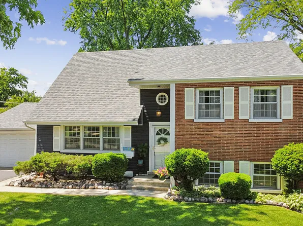 523 W Winchester Rd, Chicago Heights, IL 60411