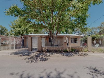 2213 Hooper Rd SW, Albuquerque, NM, 87105