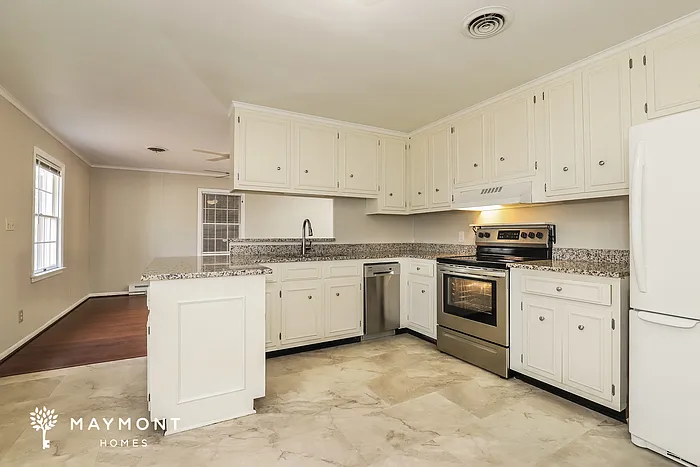 3413 Langdale Dr — Photo 5