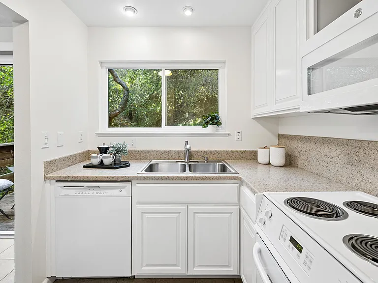 4024 Farm Hill Blvd #8 — Photo 15