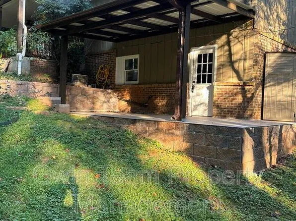 4932 Rock Haven Dr, Lilburn, GA 30047