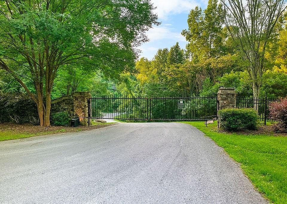 1st image of 151 Rhondas Way