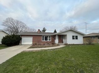106 E Alden Pl, Dekalb, IL 60115
