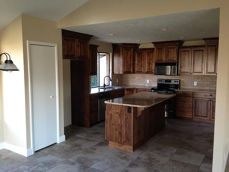 910 E Fort Pierce Dr N — Photo 14