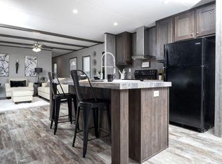 524 10th St, Ogden, KS 66517