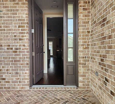 3rd image of 118 Arrowhead Way
