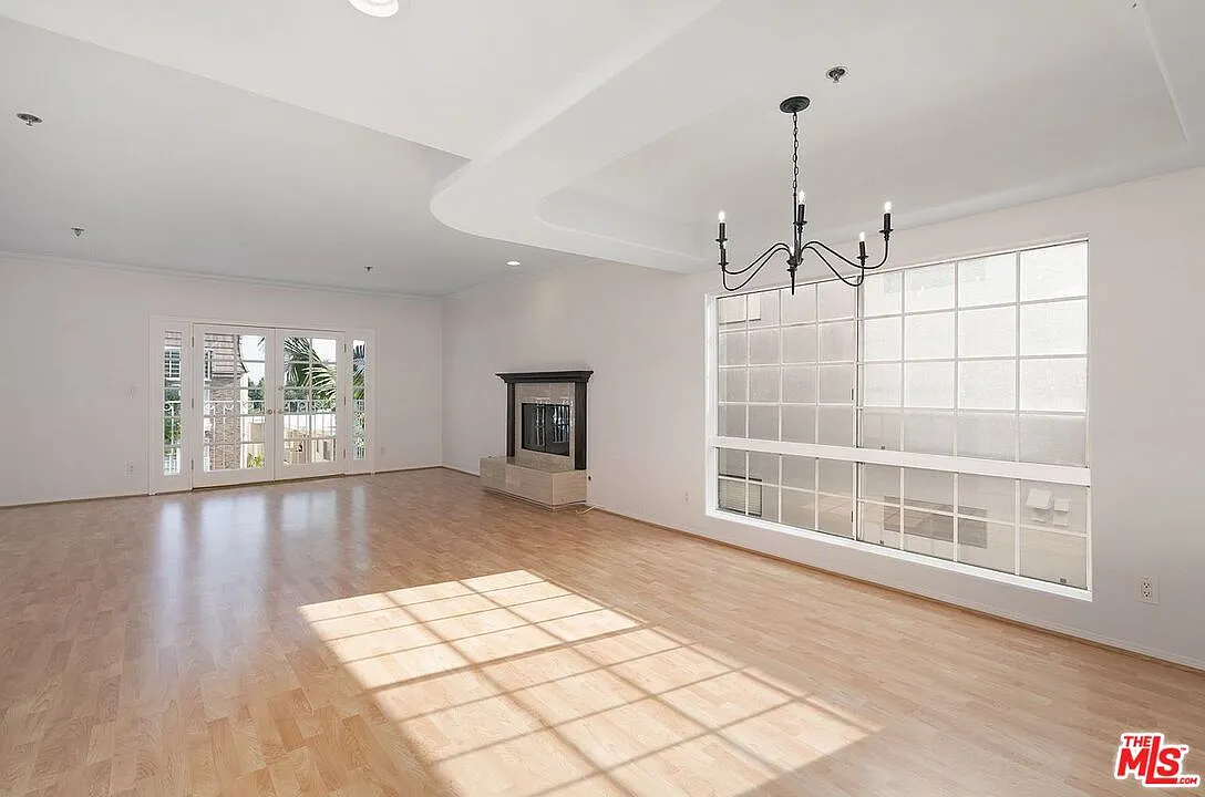 2 bed, 2.5 bath, 1566 sqft, $4,250 — Photo 1