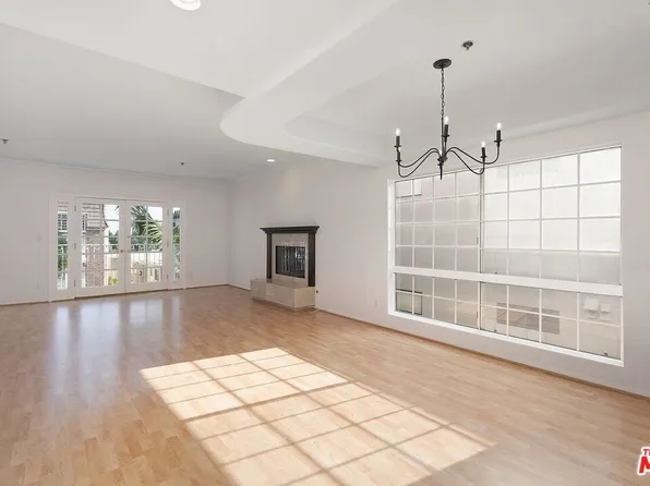 2205 S Bentley Ave APT 301, Los Angeles, CA 90064