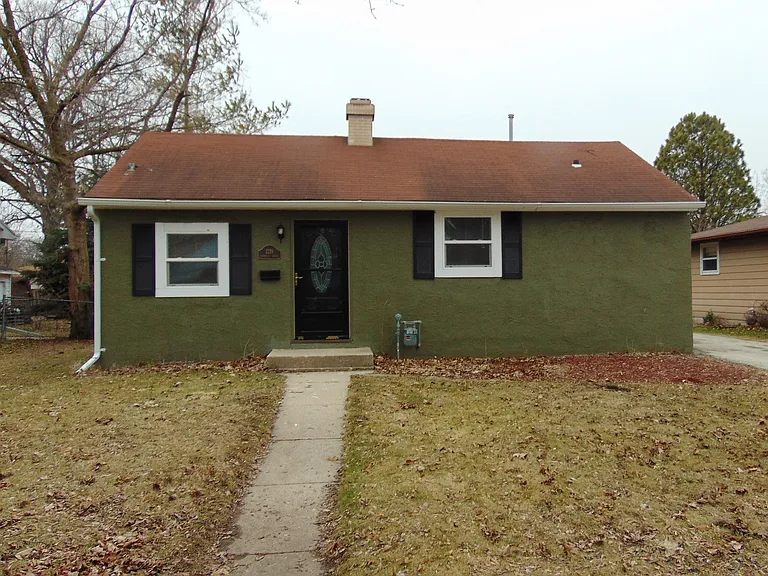 1219 Marshall Ave — Photo 16