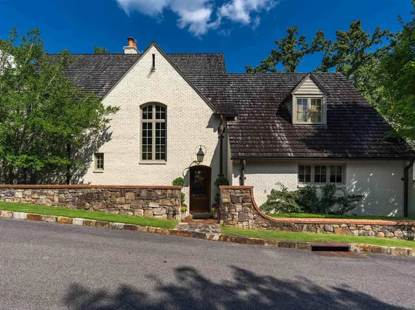 486 Botanical Pl S, Mountain Brook, AL 35223