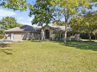 W254S4980 Gruettner Dr, Waukesha, WI 53189