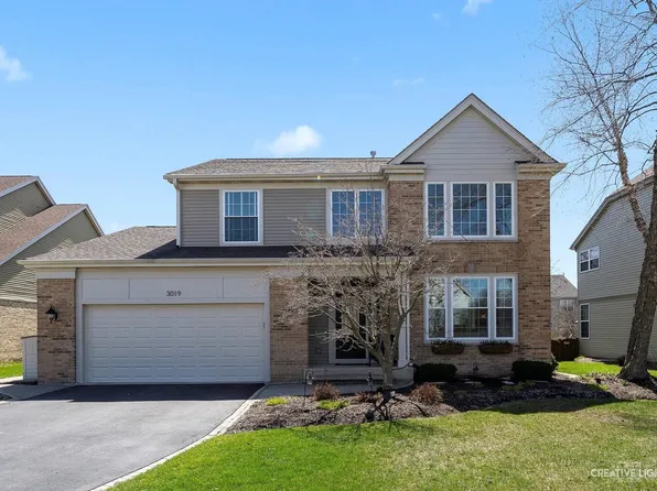 3019 Blanchard Ln, West Chicago, IL 60185