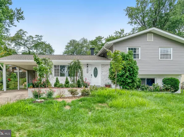 7727 Kalorama Rd, Annandale, VA 22003