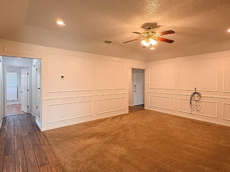 701 Daniels Dr — Photo 8