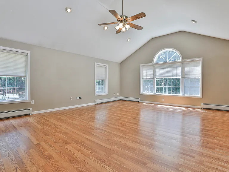 76 Groton Rd — Photo 15
