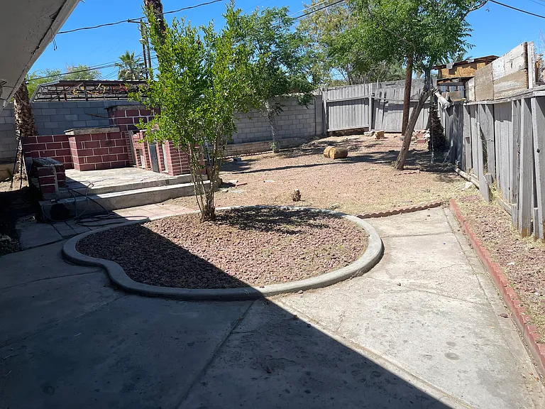 1609 E Bonanza Rd — Photo 9