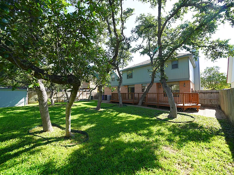 7315 Park West Dr — Photo 44