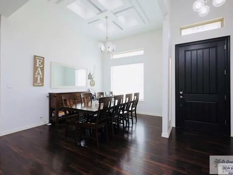 5807 Buckeye Ct — Photo 6