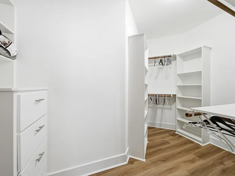 9802 Cynthia Ann Ct — Photo 23