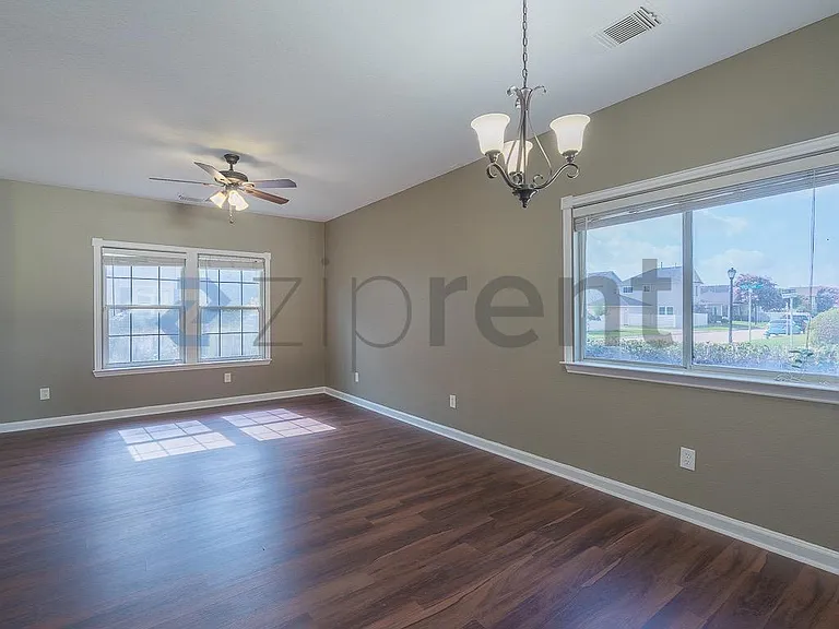 20518 Patriot Park Ln — Photo 9