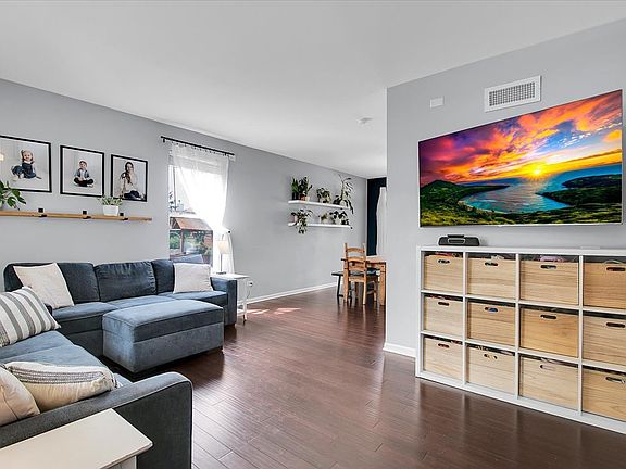 4th image of 6303 Dakota Ridge Ct