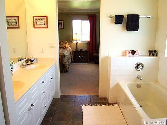 3rd image of 92-1411 Palahia St