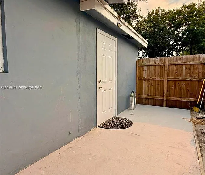 2255 SW 33rd Ave #1 — Photo 44