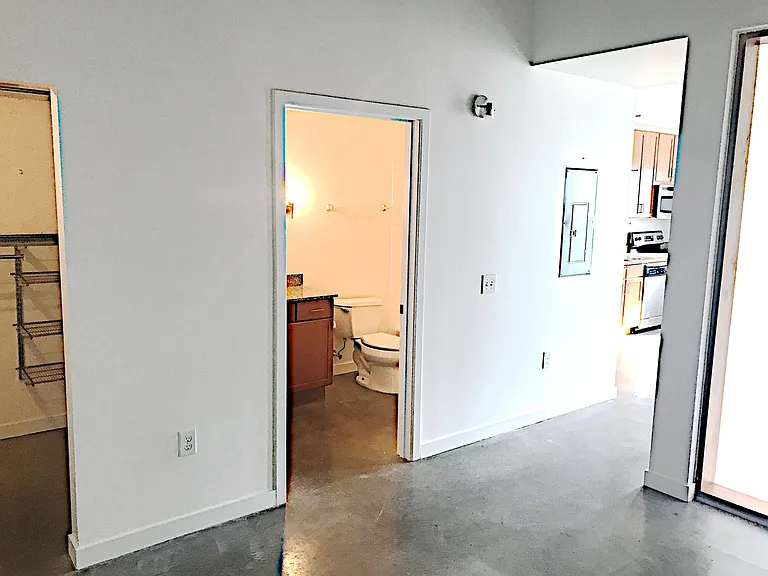 620 Glen Iris Dr NE #425 — Photo 10
