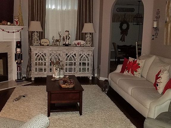 3rd image of 10242 Lacey Dr