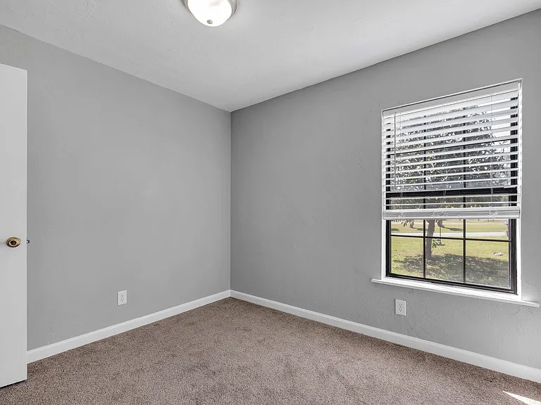 27 Sierra Rd — Photo 24