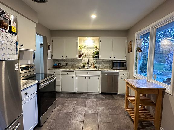 4th image of 519 W Barnes Rd
