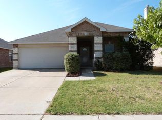 12701 Shady Cedar Dr, Fort Worth, TX 76244
