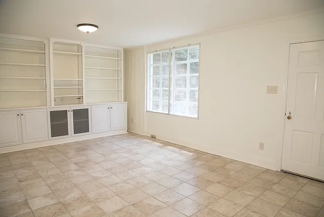 Main room (downstairs)