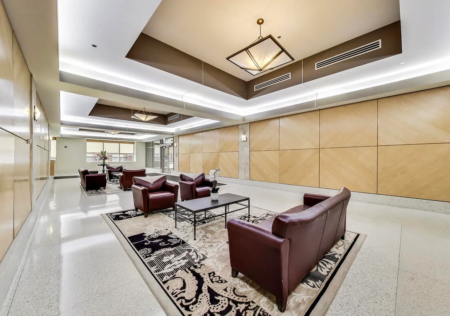 1 bed, 1.5 bath, 1100 sqft, $3,100 — Photo 2