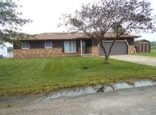 511 Palomino Dr, Danville, IL 61834