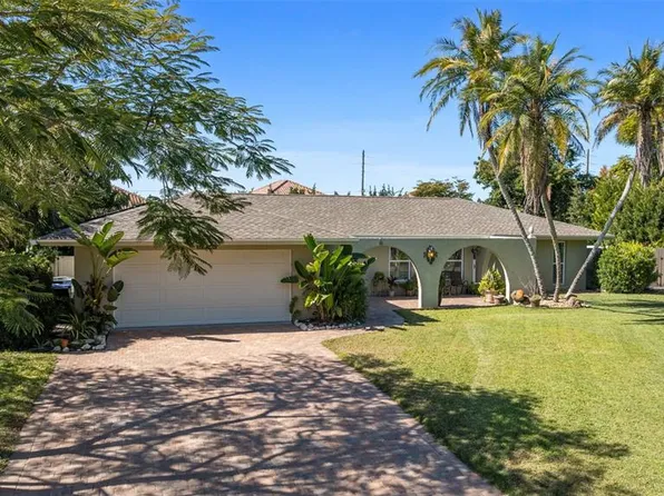 1306 70th St W, Bradenton, FL 34209