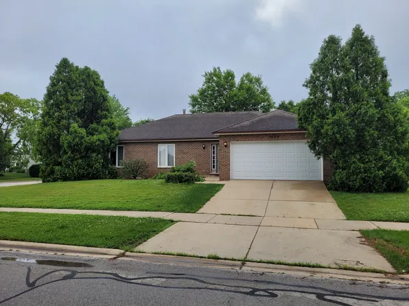 1500 Kenyon Dr, Naperville, IL 60565