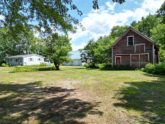 5th image of 685 Mohawk Road
